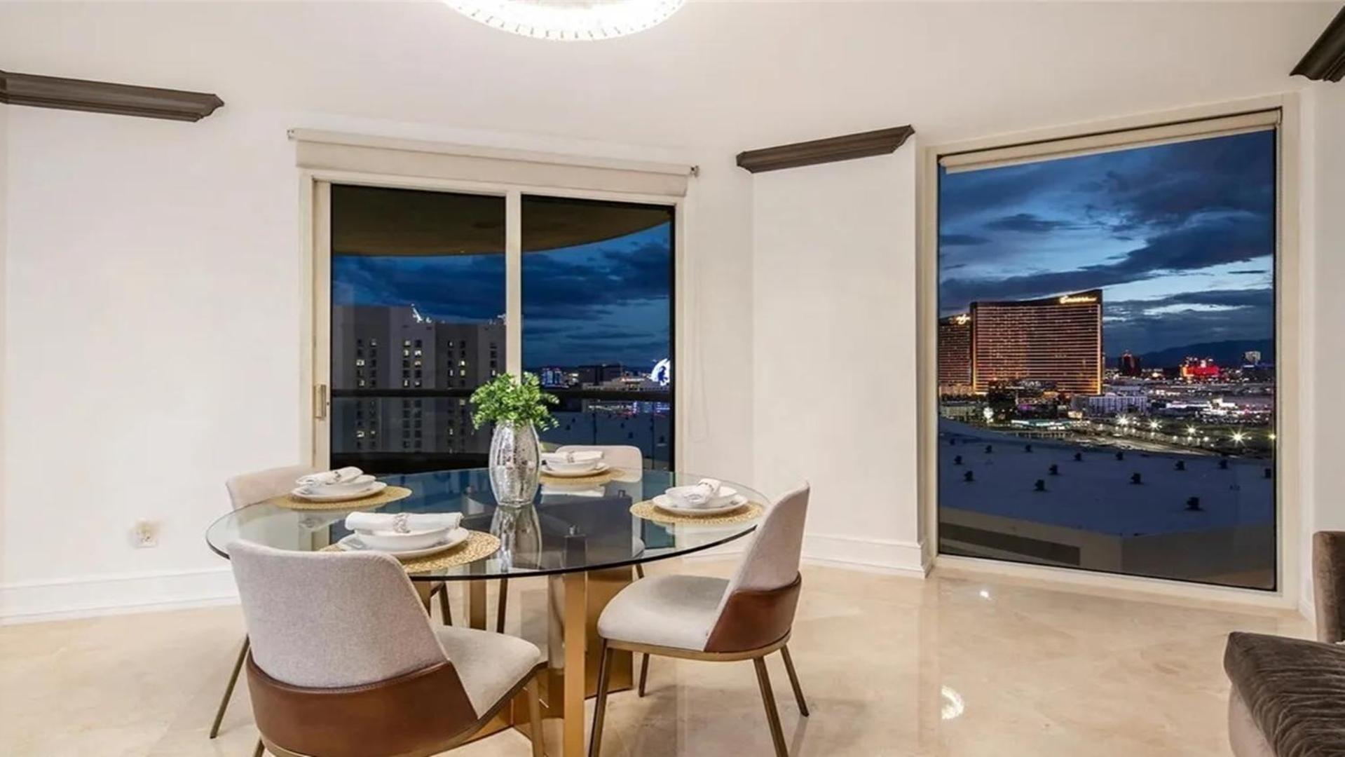 Stunning Four Bedroom Fully Professionally Remodeled Apartment Las Vegas Eksteriør bilde