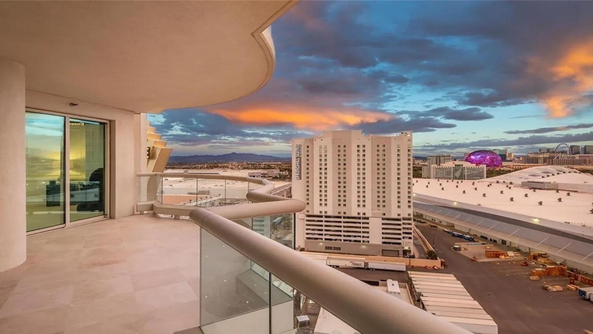 Stunning Four Bedroom Fully Professionally Remodeled Apartment Las Vegas Eksteriør bilde