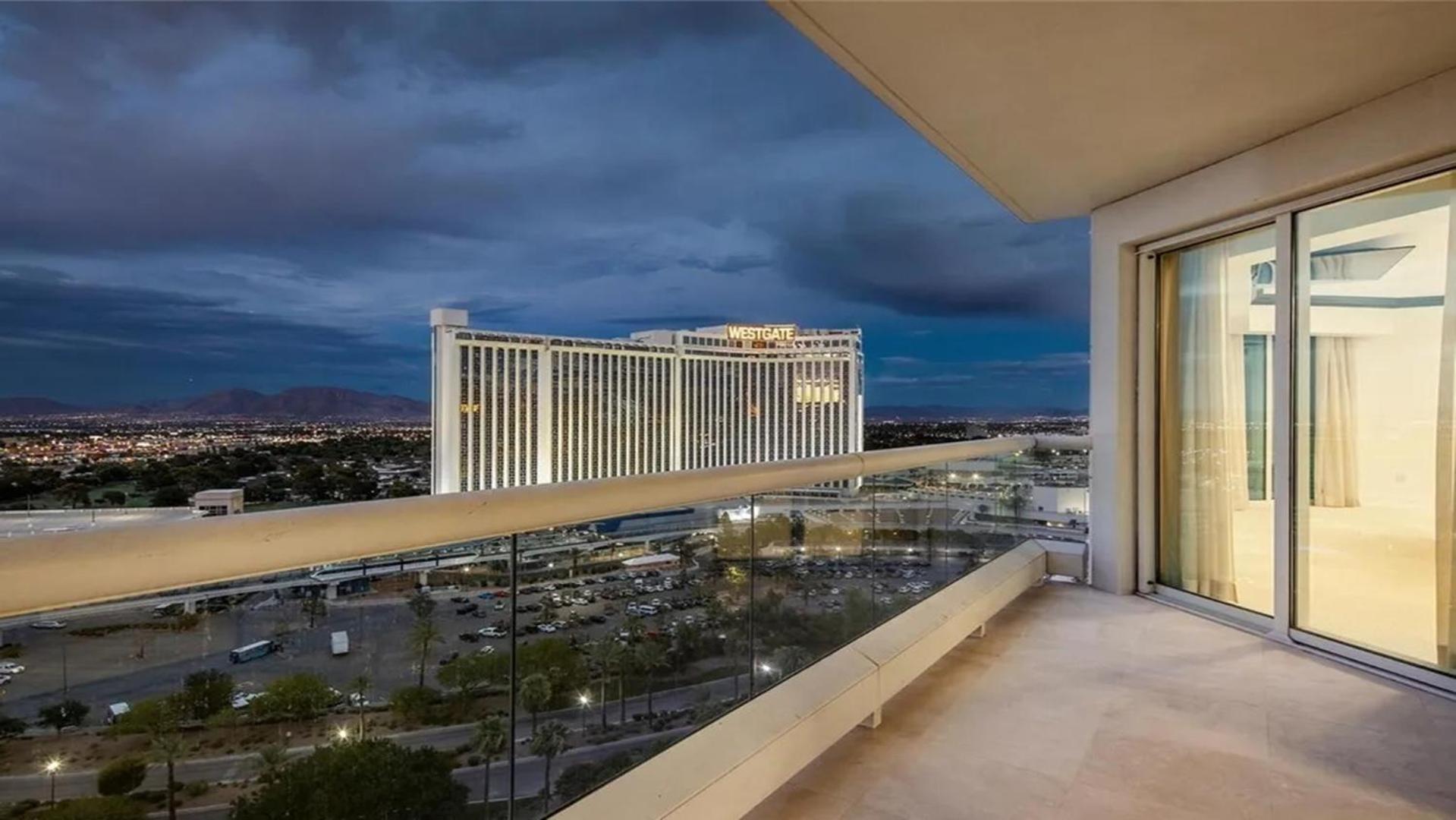 Stunning Four Bedroom Fully Professionally Remodeled Apartment Las Vegas Eksteriør bilde